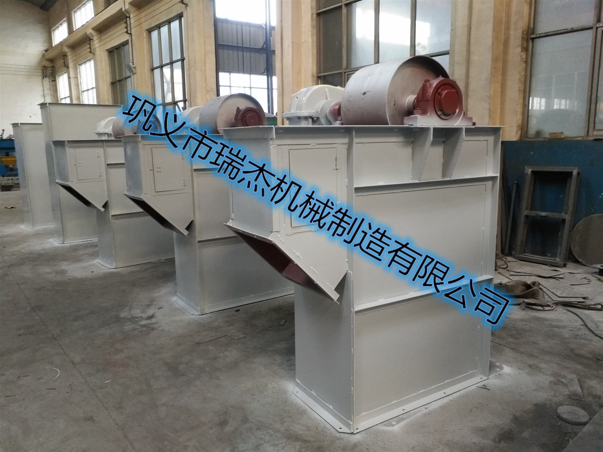 瑞杰機(jī)械斗式提升機(jī)車(chē)間原照